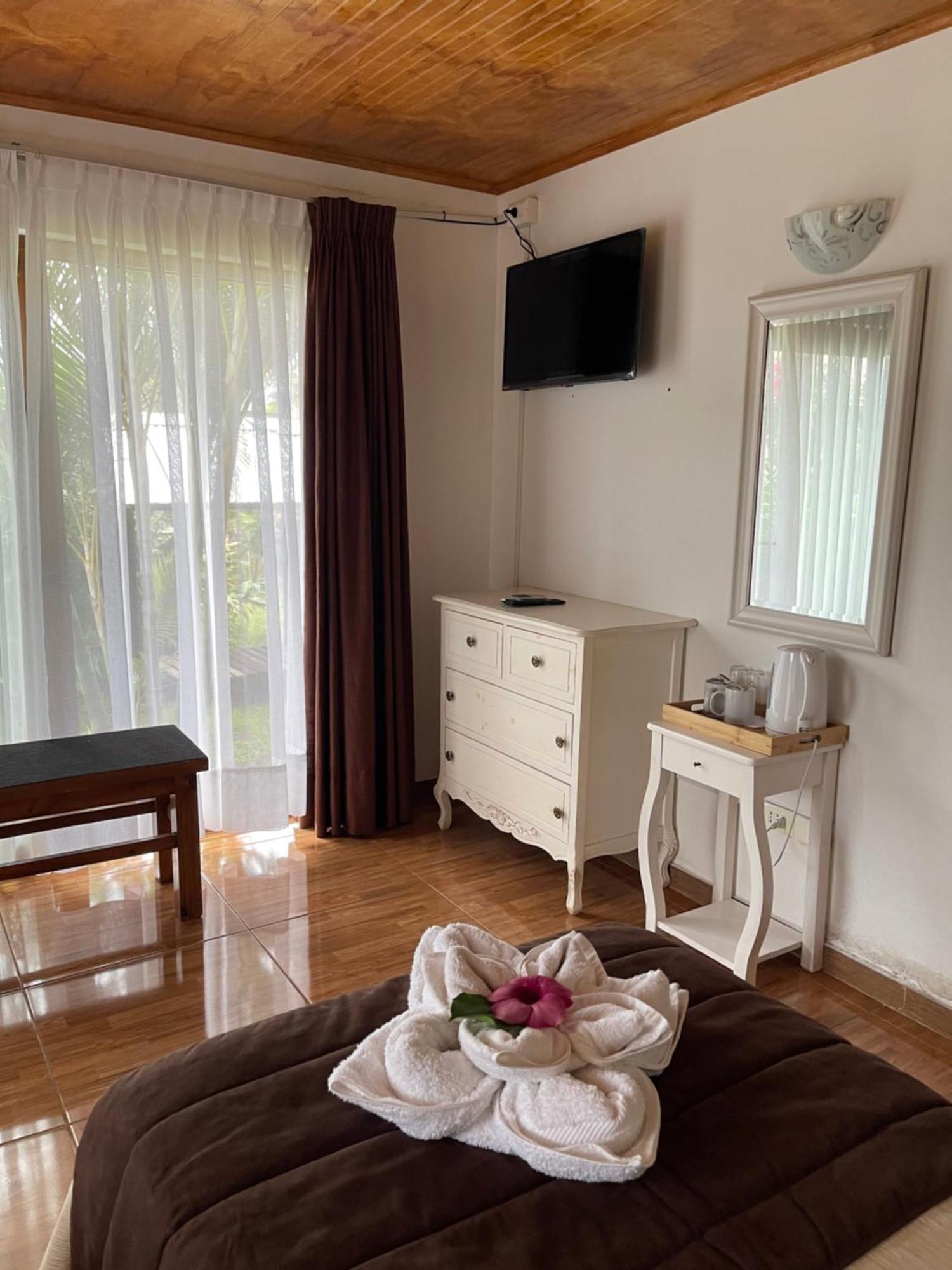 Teanehi Bed & Breakfast Анґа-Роа Екстер'єр фото